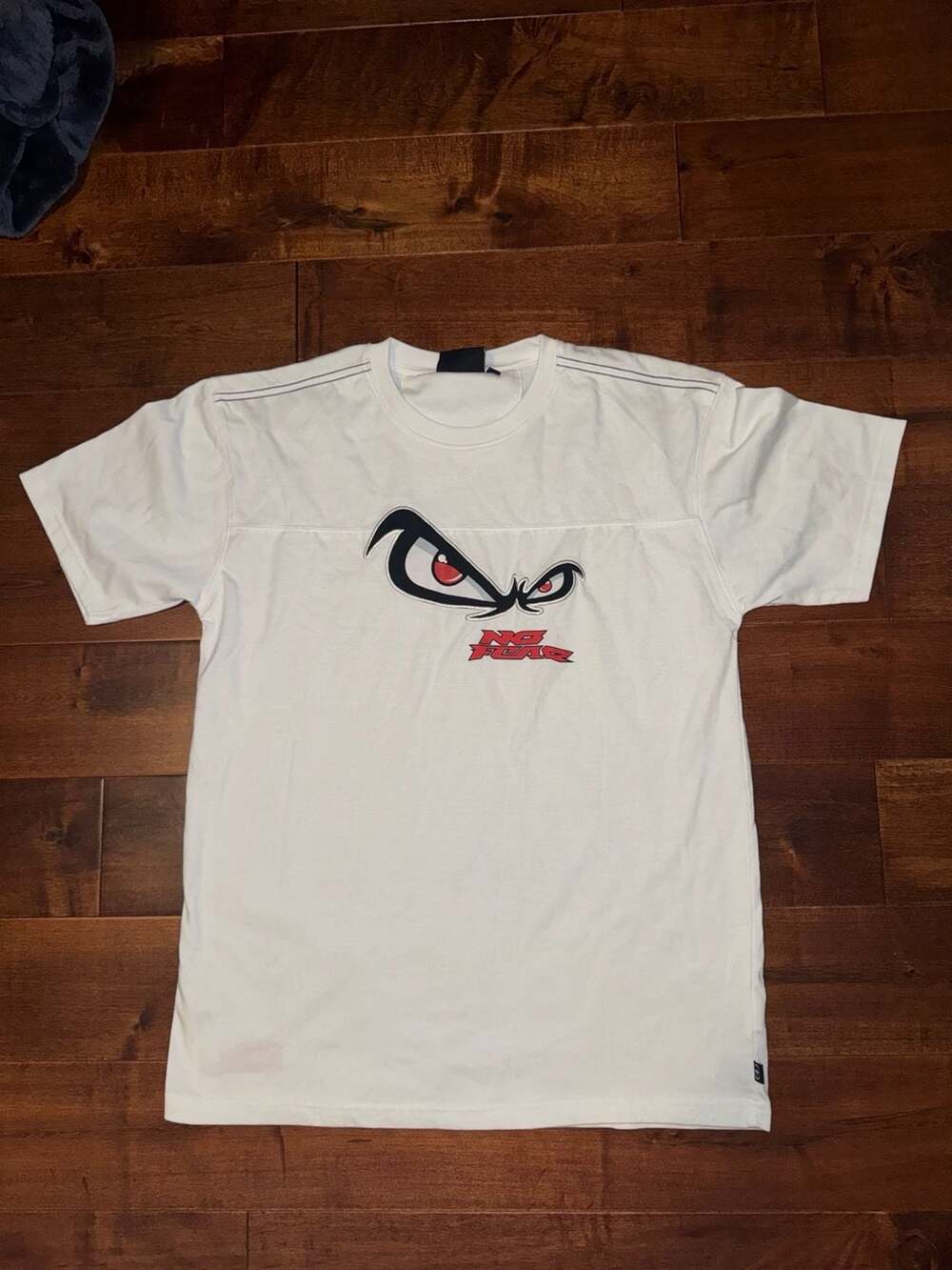 Vintage No Fear Big Eyes Embroidered Graphic T-Shirt White Size S